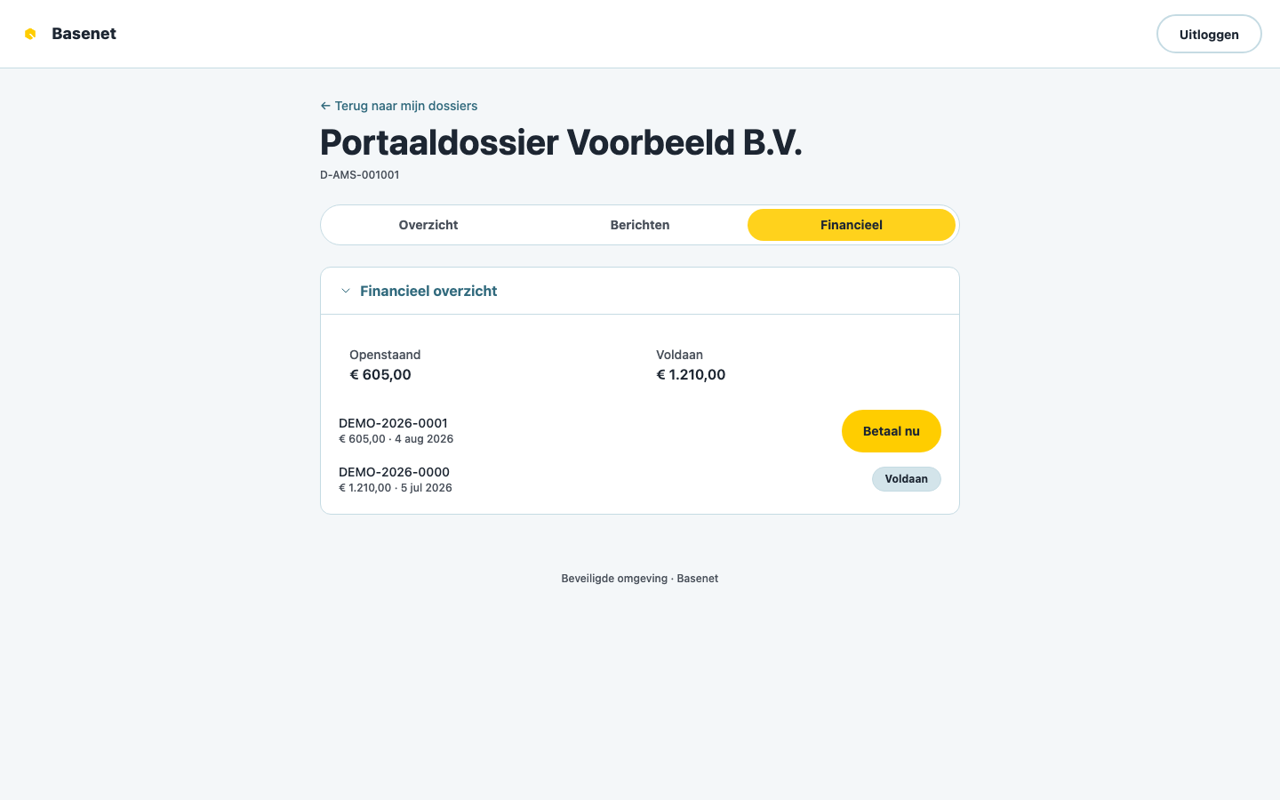 Het tabblad Financieel met een openstaande factuur en de knop Betaal nu